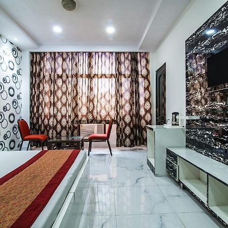 Capital O Hotel Orchid Garden Near Satyam Inox Patel Nagar New Delhi Exterior photo