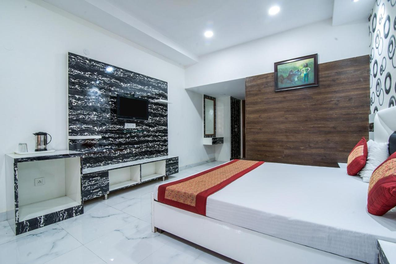 Capital O Hotel Orchid Garden Near Satyam Inox Patel Nagar New Delhi Exterior photo
