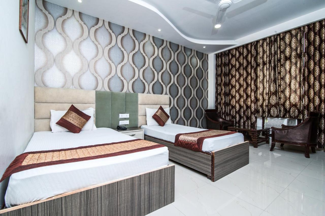 Capital O Hotel Orchid Garden Near Satyam Inox Patel Nagar New Delhi Exterior photo