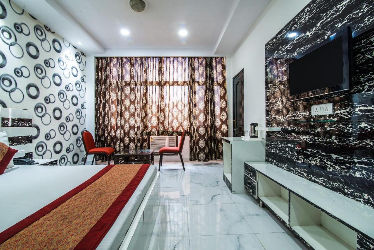 Capital O Hotel Orchid Garden Near Satyam Inox Patel Nagar New Delhi Exterior photo