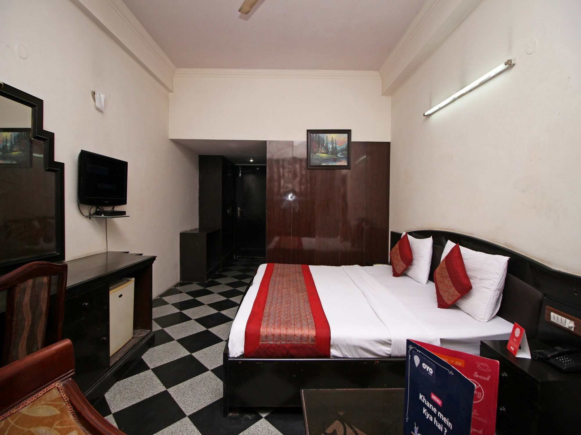 Capital O Hotel Orchid Garden Near Satyam Inox Patel Nagar New Delhi Exterior photo