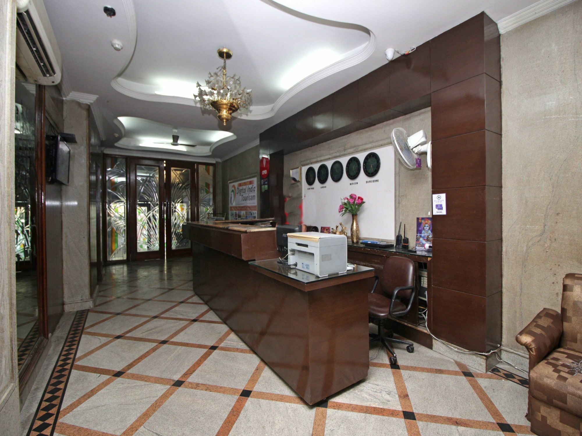 Capital O Hotel Orchid Garden Near Satyam Inox Patel Nagar New Delhi Exterior photo